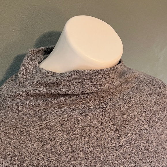 Women’s grey funnel neck lightweight sweater dress, size medium - Picture 3 of 8